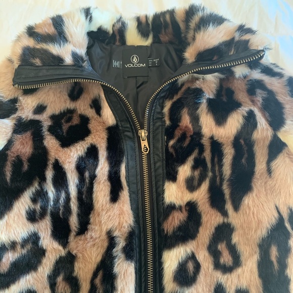 Volcom Leopard Fur Jacket - Picture 2 of 5